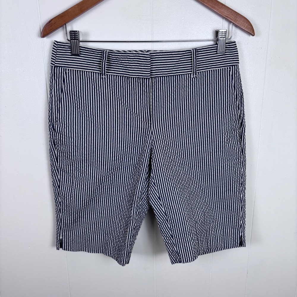Ann Taylor‎ Seersucker Shorts Devin Fit Striped Casual Navy Blue White Size 2